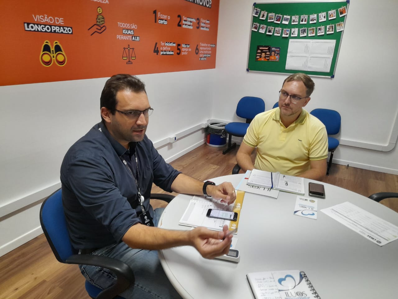Buscando parceria poder público